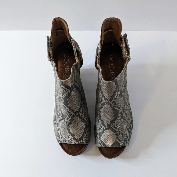 Corky's Sunburst Taupe Snakeskin Pattern Wedge Bootie Sandals Size 11 NWT (Box) - Picture 2 of 7